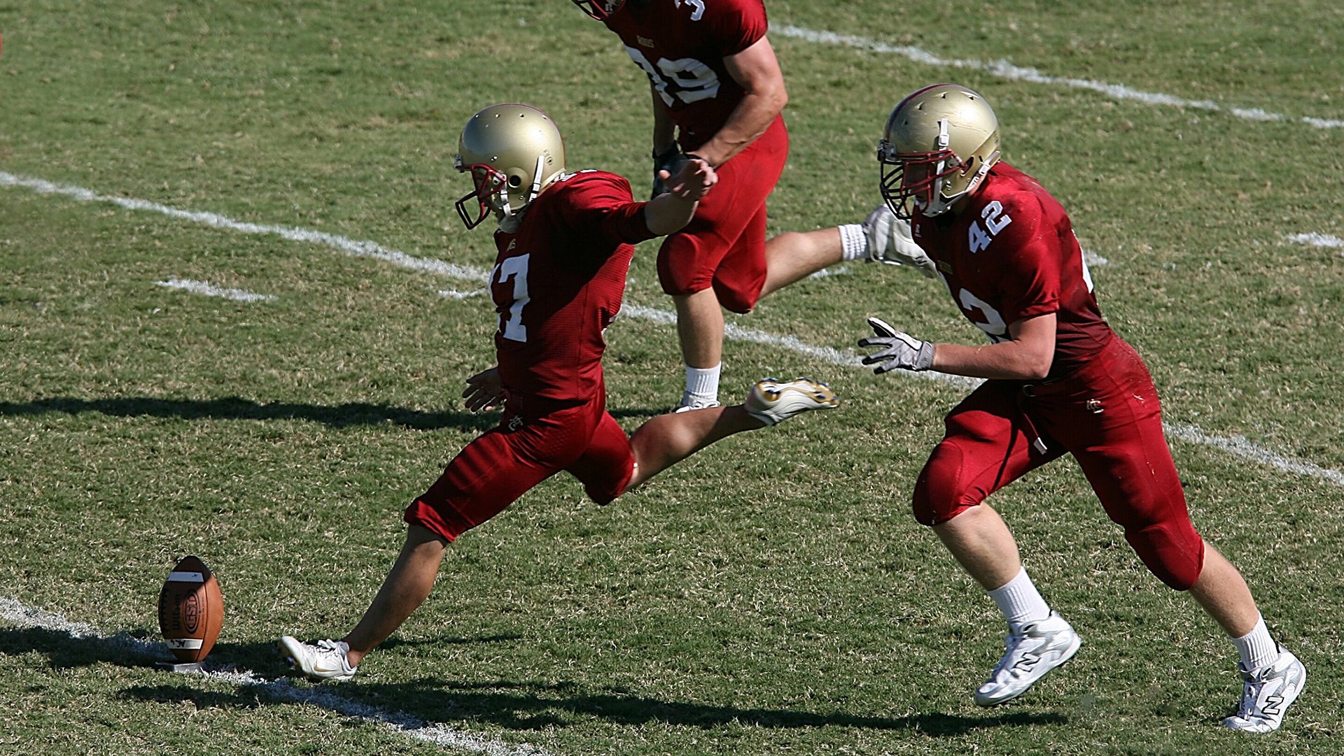 体育文化跨界联名吸引年轻群体关注,体育跨界运动员